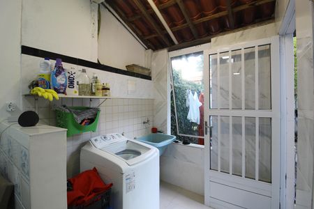 Casa de condomínio à venda com 300m², 3 quartos e sem vagaÁrea de Serviço