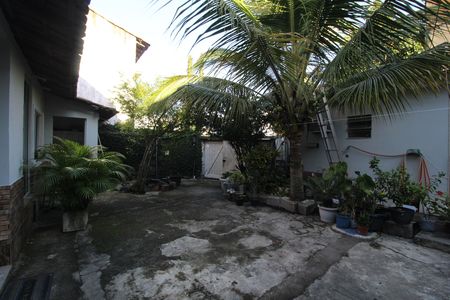 Casa de condomínio à venda com 300m², 3 quartos e sem vagaEdícula