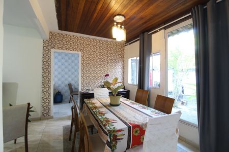 Casa de condomínio à venda com 300m², 3 quartos e sem vagaSala