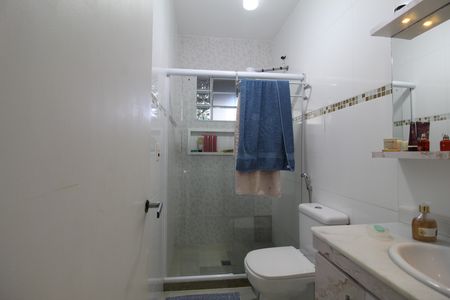Casa de condomínio à venda com 300m², 3 quartos e sem vagaBanheiro