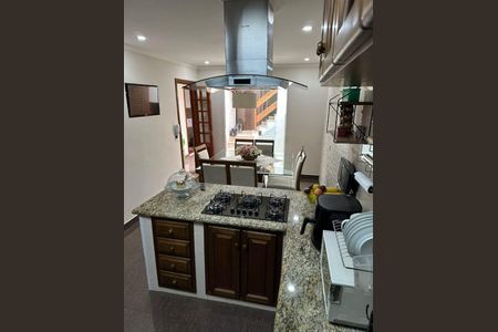 Casa à venda com 300m², 3 quartos e sem vaga