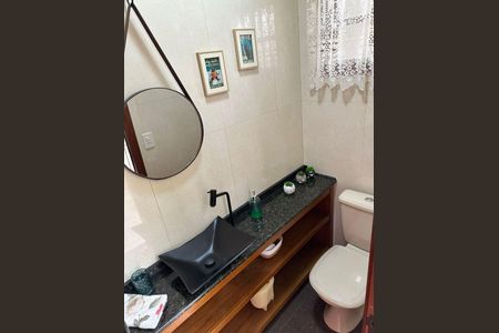 Casa à venda com 300m², 3 quartos e sem vaga