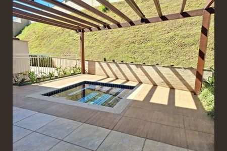 Apartamento à venda com 55m², 2 quartos e 1 vaga