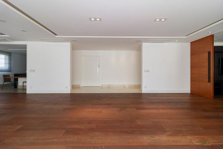 Apartamento à venda com 350m², 4 quartos e 5 vagas Apartamento à venda com 350m², 4 quartos e 5 vagasSala