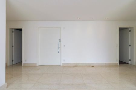 Apartamento à venda com 350m², 4 quartos e 5 vagas Apartamento à venda com 350m², 4 quartos e 5 vagasSala