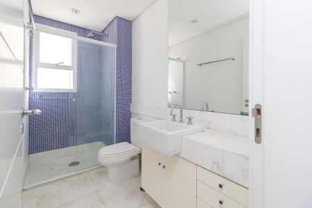 Apartamento à venda com 350m², 4 quartos e 5 vagas Apartamento à venda com 350m², 4 quartos e 5 vagasSuíte 2 - Banheiro