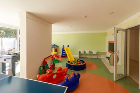 Apartamento à venda com 350m², 4 quartos e 5 vagas Apartamento à venda com 350m², 4 quartos e 5 vagasBrinquedoteca