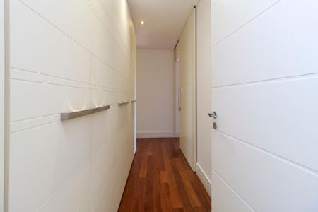 Apartamento à venda com 350m², 4 quartos e 5 vagas Apartamento à venda com 350m², 4 quartos e 5 vagasSuíte Principal - Closet