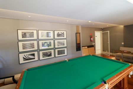 Apartamento à venda com 350m², 4 quartos e 5 vagas Apartamento à venda com 350m², 4 quartos e 5 vagasEspaço de Jogos