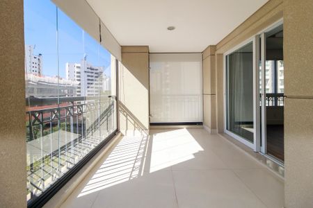 Apartamento à venda com 350m², 4 quartos e 5 vagas Apartamento à venda com 350m², 4 quartos e 5 vagasSala - Varanda