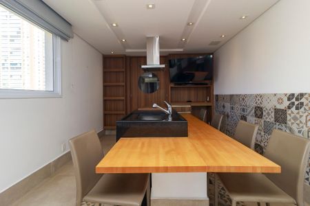 Apartamento à venda com 350m², 4 quartos e 5 vagas Apartamento à venda com 350m², 4 quartos e 5 vagasSala Gourmet