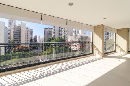 Apartamento à venda com 350m², 4 quartos e 5 vagas Apartamento à venda com 350m², 4 quartos e 5 vagasSala - Varanda