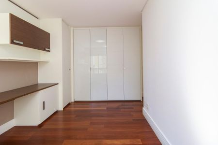 Apartamento à venda com 350m², 4 quartos e 5 vagas Apartamento à venda com 350m², 4 quartos e 5 vagasSuíte 4