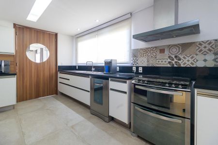 Apartamento à venda com 350m², 4 quartos e 5 vagas Apartamento à venda com 350m², 4 quartos e 5 vagasCozinha