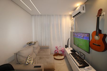Sala de casa à venda com 3 quartos, 95m² em Jardim Nossa Senhora do Carmo, São Paulo