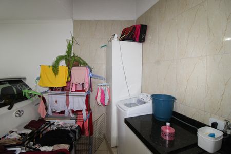 Casa à venda com 95m², 3 quartos e 2 vagasÁrea de Serviço
