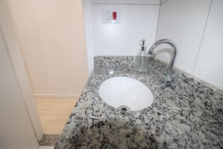 Casa à venda com 95m², 3 quartos e 2 vagasBanheiro