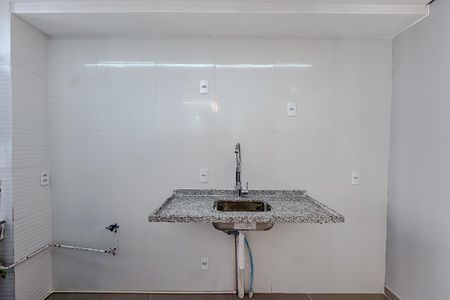 Apartamento à venda com 40m², 2 quartos e sem vaga Apartamento à venda com 40m², 2 quartos e sem vagaCozinha e Área de Serviço