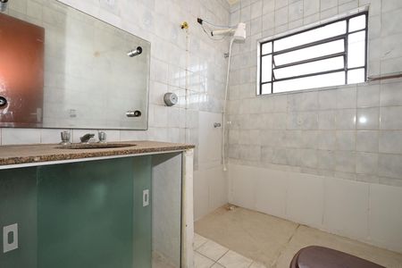 Casa para alugar com 150m², 3 quartos e 2 vagasBanheiro