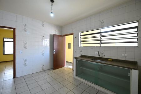 Casa para alugar com 150m², 3 quartos e 2 vagasCozinha