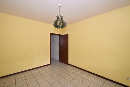 Casa para alugar com 150m², 3 quartos e 2 vagasSala