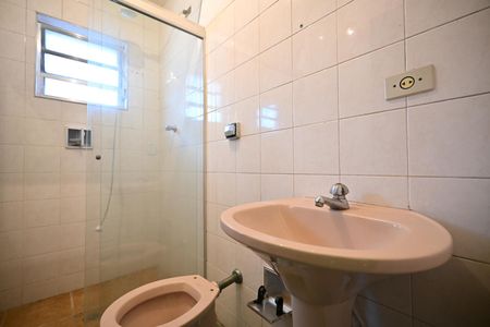 Casa para alugar com 150m², 3 quartos e 2 vagasBanheiro Suíte 1