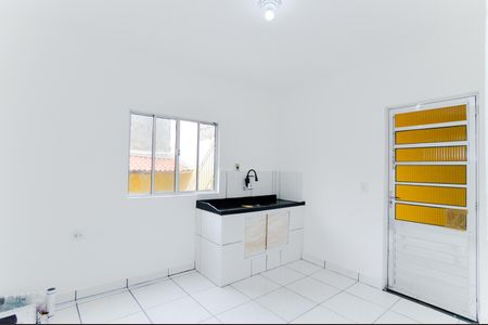 Cozinha de casa para alugar com 1 quarto, 50m² em Vila Carmela I, Guarulhos