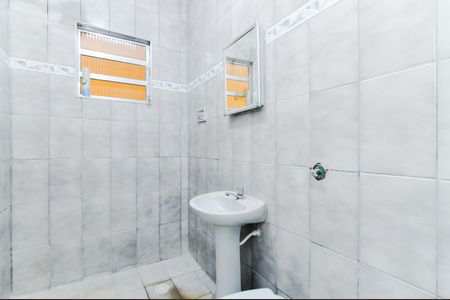 Banheiro de casa para alugar com 1 quarto, 50m² em Vila Carmela I, Guarulhos
