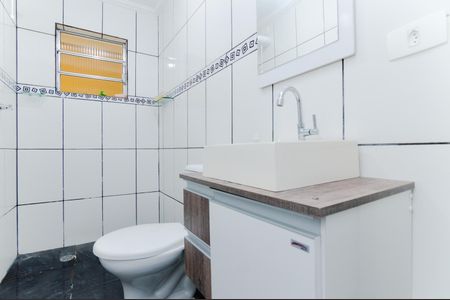 Banheiro de casa para alugar com 1 quarto, 50m² em Vila Carmela I, Guarulhos