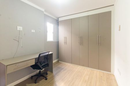 Suíte 2 de casa de condomínio para alugar com 2 quartos, 90m² em Vila Granada, São Paulo
