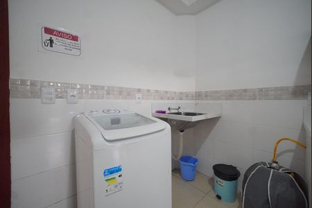 Área de Serviço de apartamento para alugar com 2 quartos, 65m² em Ingleses do Rio Vermelho, Florianópolis
