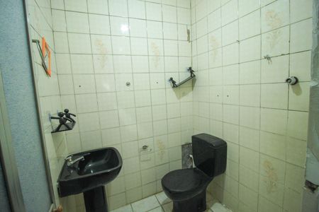 Banheiro de casa para alugar com 1 quarto, 40m² em Água Rasa, São Paulo