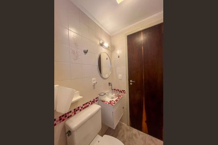 Banheiro  de apartamento à venda com 3 quartos, 63m² em Vila Gumercindo, São Paulo