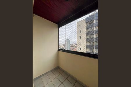 Sacada de apartamento à venda com 3 quartos, 63m² em Vila Gumercindo, São Paulo