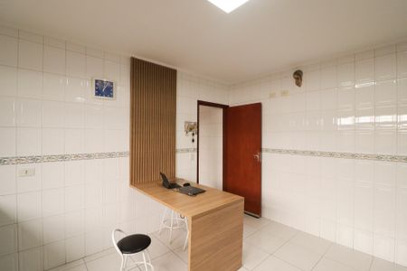 Casa para alugar com 180m², 3 quartos e 5 vagas Casa para alugar com 180m², 3 quartos e 5 vagasCozinha e Área de Serviço