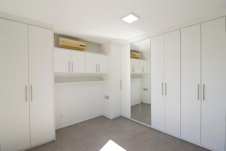 Casa para alugar com 180m², 3 quartos e 5 vagas Casa para alugar com 180m², 3 quartos e 5 vagasSuíte
