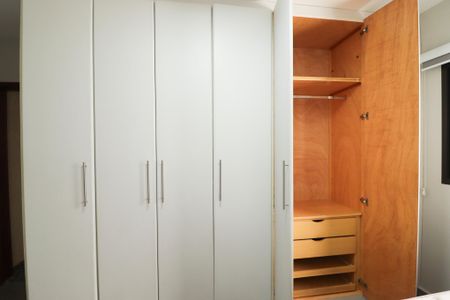 Casa para alugar com 180m², 3 quartos e 5 vagas Casa para alugar com 180m², 3 quartos e 5 vagasQuarto 2