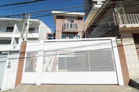 Casa para alugar com 180m², 3 quartos e 5 vagas Casa para alugar com 180m², 3 quartos e 5 vagasFachada