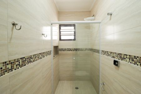 Casa para alugar com 180m², 3 quartos e 5 vagas Casa para alugar com 180m², 3 quartos e 5 vagasBanheiro