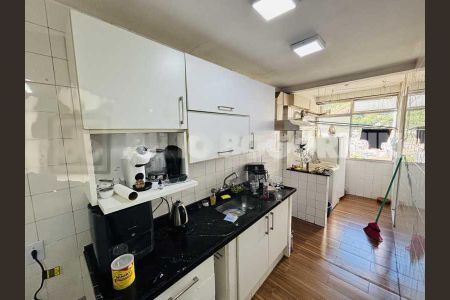 Apartamento à venda com 200m², 3 quartos e 3 vagas