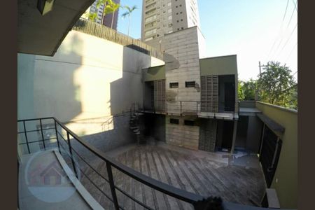 Casa à venda com 9 quartos, 322m² em Campo Belo, São Paulo