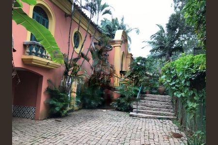 Casa à venda com 4 quartos, 310m² em Jardim Marajoara, São Paulo