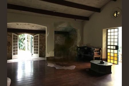 Casa à venda com 4 quartos, 310m² em Jardim Marajoara, São Paulo