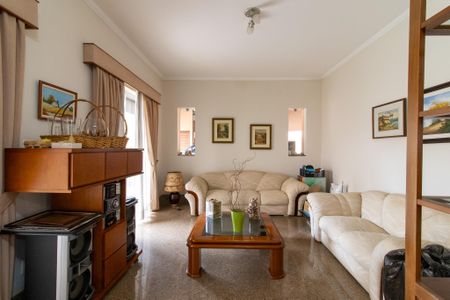Casa de condomínio à venda com 351m², 3 quartos e 3 vagas Casa de condomínio à venda com 351m², 3 quartos e 3 vagasSala