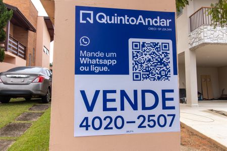 Casa de condomínio à venda com 351m², 3 quartos e 3 vagas Casa de condomínio à venda com 351m², 3 quartos e 3 vagasplaca