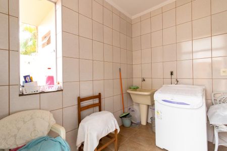 Casa de condomínio à venda com 351m², 3 quartos e 3 vagas Casa de condomínio à venda com 351m², 3 quartos e 3 vagasÁrea de Serviço