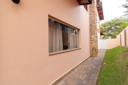 Casa de condomínio à venda com 351m², 3 quartos e 3 vagas Casa de condomínio à venda com 351m², 3 quartos e 3 vagasÁrea externa