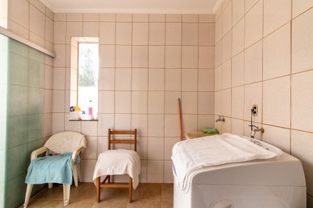 Casa de condomínio à venda com 351m², 3 quartos e 3 vagas Casa de condomínio à venda com 351m², 3 quartos e 3 vagasÁrea de Serviço
