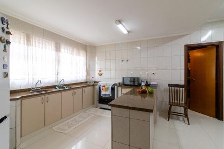 Casa de condomínio à venda com 351m², 3 quartos e 3 vagas Casa de condomínio à venda com 351m², 3 quartos e 3 vagasCozinha