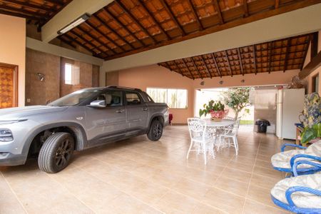 Casa de condomínio à venda com 351m², 3 quartos e 3 vagas Casa de condomínio à venda com 351m², 3 quartos e 3 vagasÁrea externa